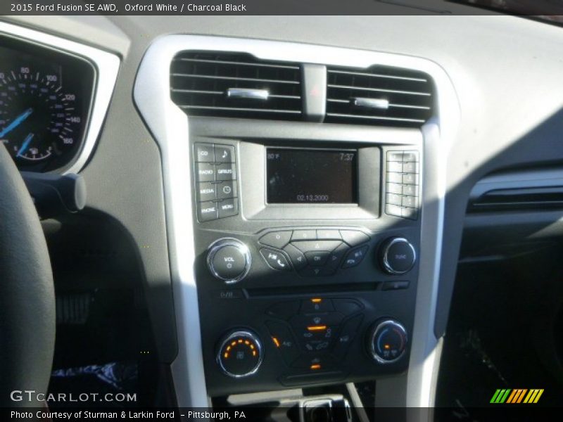 Oxford White / Charcoal Black 2015 Ford Fusion SE AWD