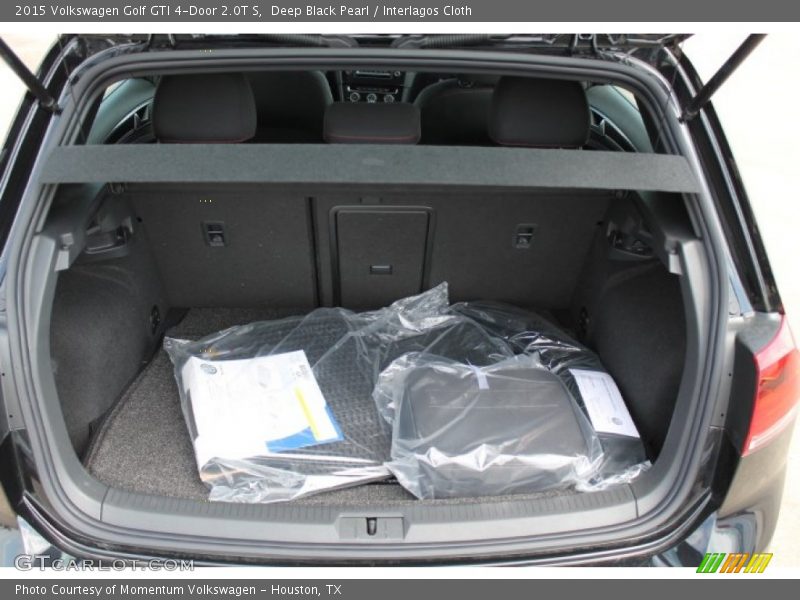Deep Black Pearl / Interlagos Cloth 2015 Volkswagen Golf GTI 4-Door 2.0T S