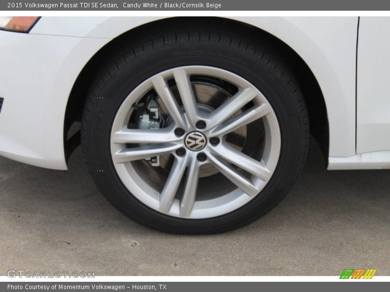 Candy White / Black/Cornsilk Beige 2015 Volkswagen Passat TDI SE Sedan