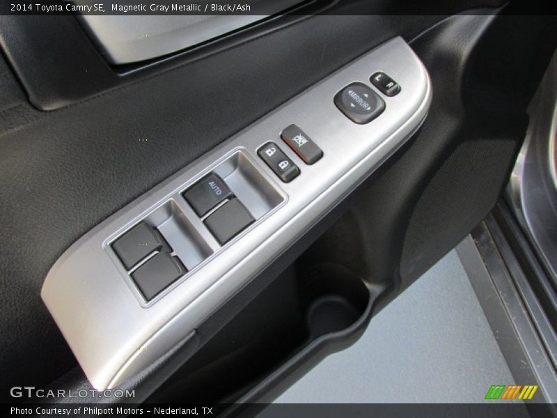 Magnetic Gray Metallic / Black/Ash 2014 Toyota Camry SE