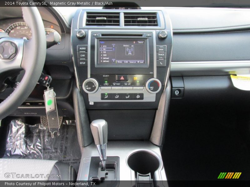 Magnetic Gray Metallic / Black/Ash 2014 Toyota Camry SE