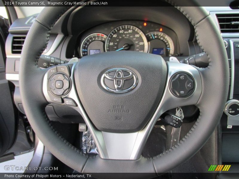 Magnetic Gray Metallic / Black/Ash 2014 Toyota Camry SE