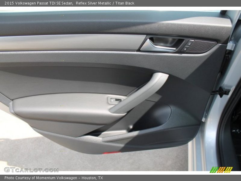 Reflex Silver Metallic / Titan Black 2015 Volkswagen Passat TDI SE Sedan