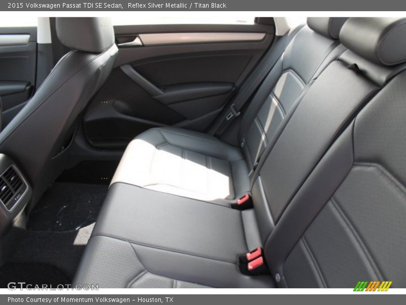 Reflex Silver Metallic / Titan Black 2015 Volkswagen Passat TDI SE Sedan