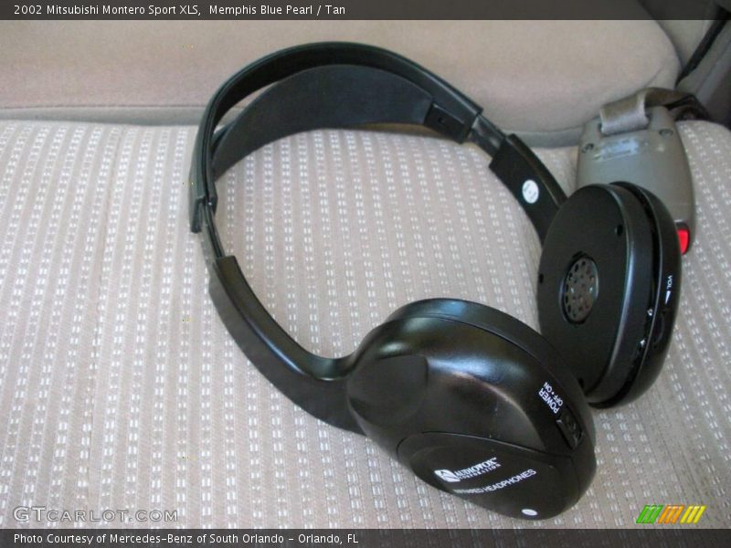 Memphis Blue Pearl / Tan 2002 Mitsubishi Montero Sport XLS