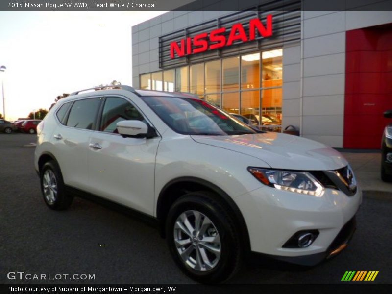 Front 3/4 View of 2015 Rogue SV AWD