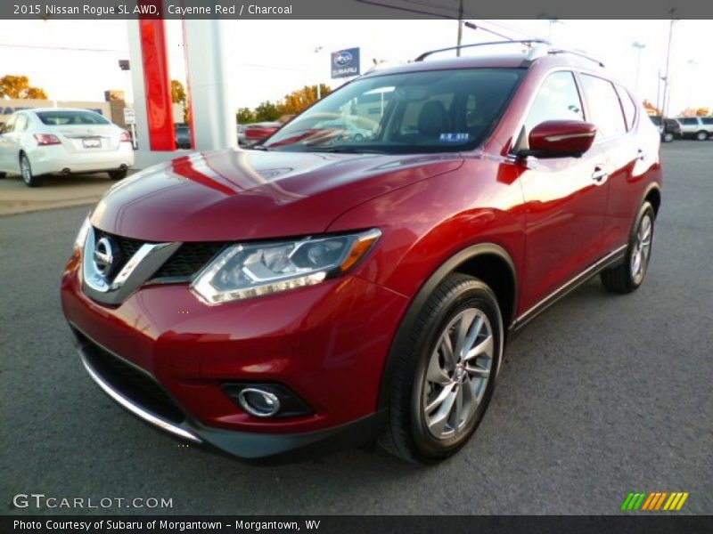 Front 3/4 View of 2015 Rogue SL AWD