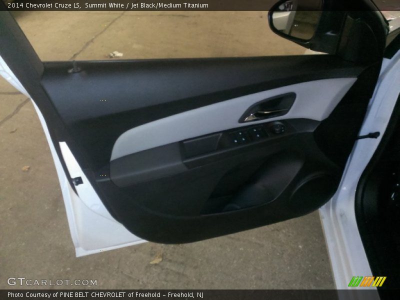 Summit White / Jet Black/Medium Titanium 2014 Chevrolet Cruze LS