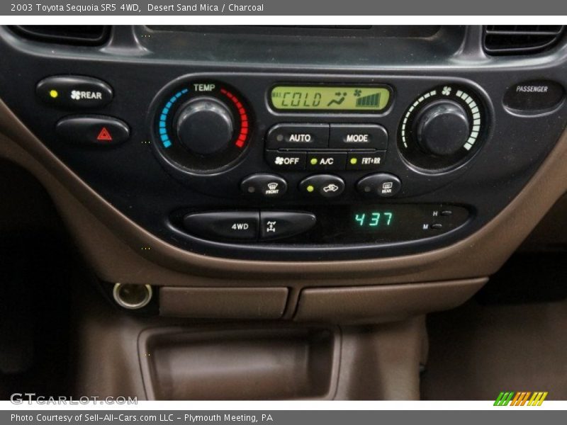 Desert Sand Mica / Charcoal 2003 Toyota Sequoia SR5 4WD