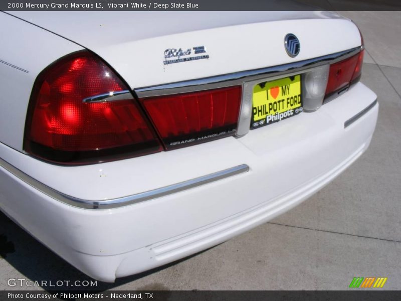 Vibrant White / Deep Slate Blue 2000 Mercury Grand Marquis LS