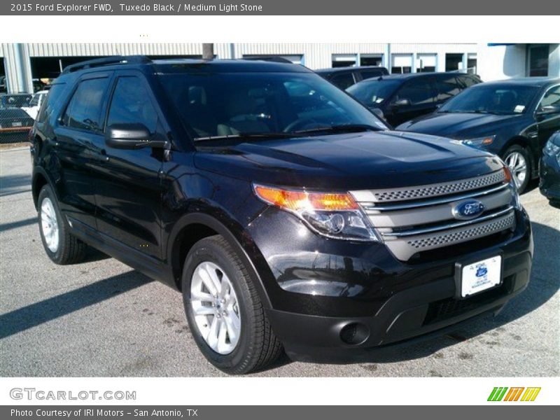 Tuxedo Black / Medium Light Stone 2015 Ford Explorer FWD