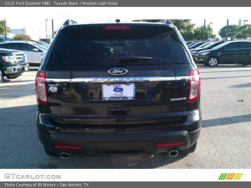 Tuxedo Black / Medium Light Stone 2015 Ford Explorer FWD