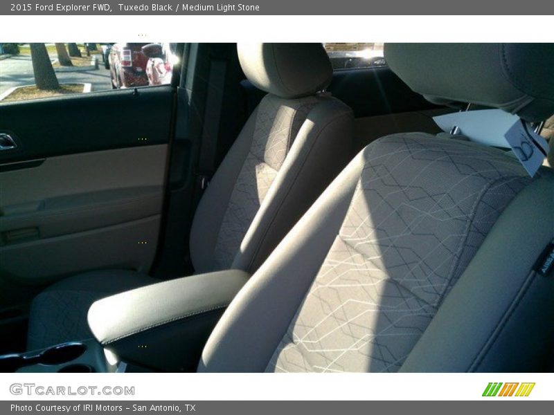 Tuxedo Black / Medium Light Stone 2015 Ford Explorer FWD