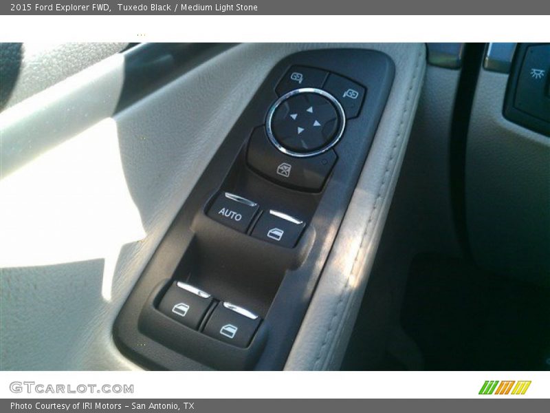 Tuxedo Black / Medium Light Stone 2015 Ford Explorer FWD