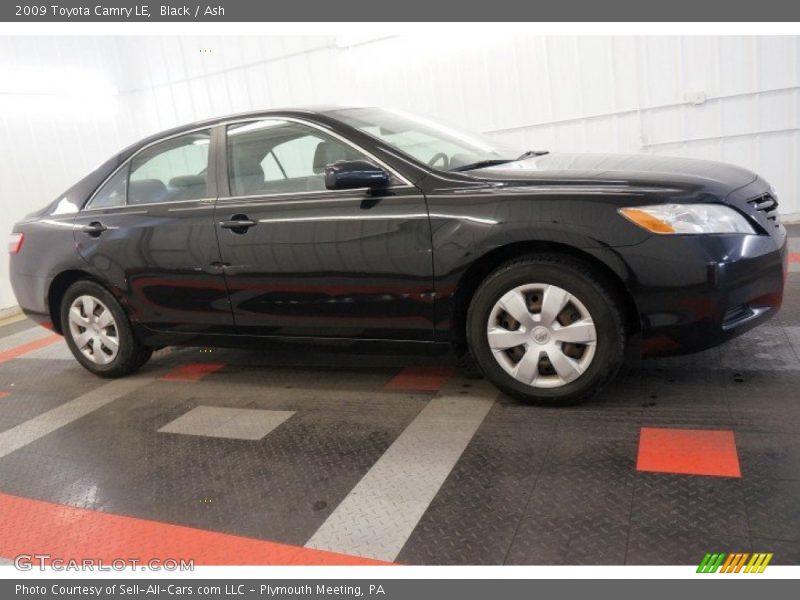 Black / Ash 2009 Toyota Camry LE