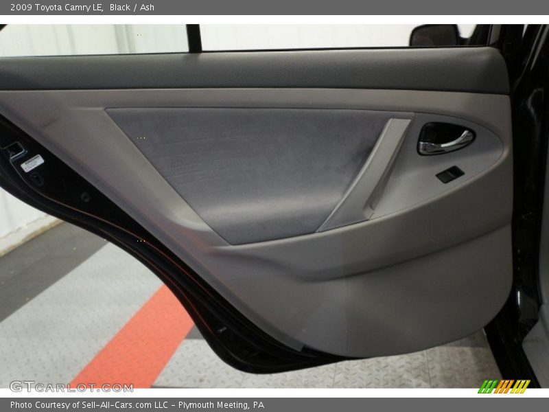 Black / Ash 2009 Toyota Camry LE