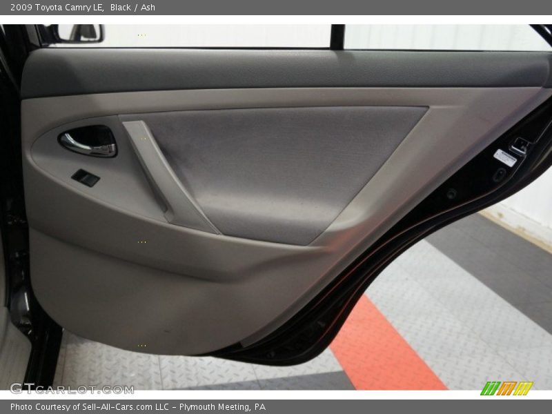 Black / Ash 2009 Toyota Camry LE