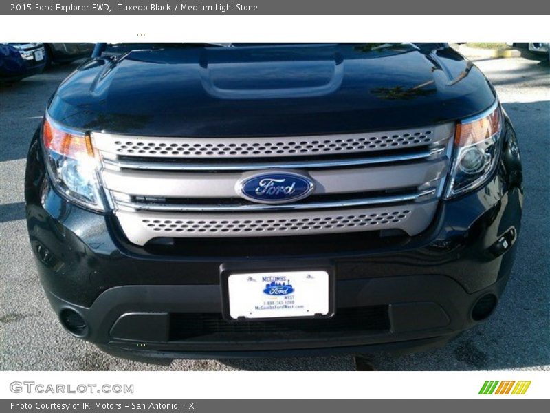 Tuxedo Black / Medium Light Stone 2015 Ford Explorer FWD