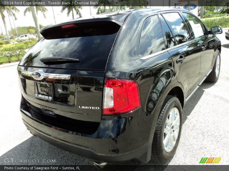 Tuxedo Black / Charcoal Black 2014 Ford Edge Limited