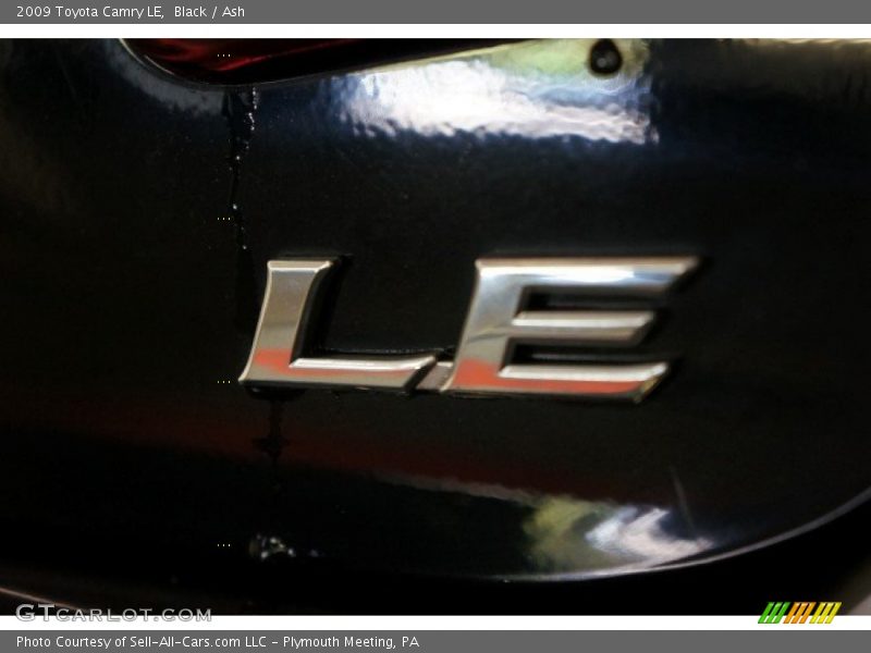Black / Ash 2009 Toyota Camry LE