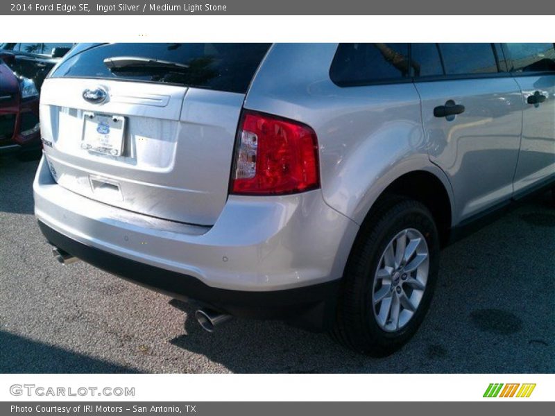 Ingot Silver / Medium Light Stone 2014 Ford Edge SE