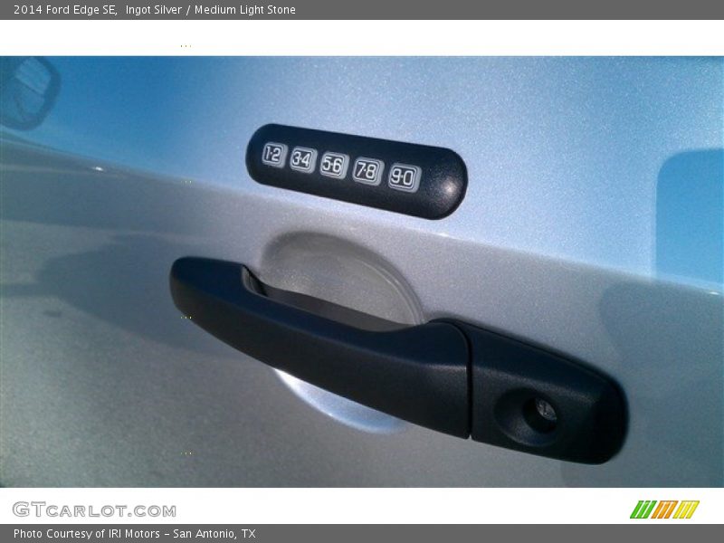 Ingot Silver / Medium Light Stone 2014 Ford Edge SE