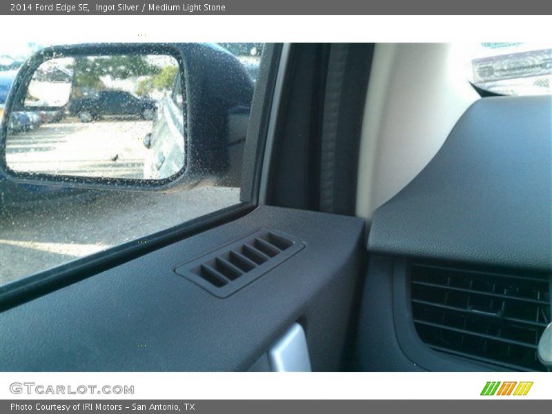 Ingot Silver / Medium Light Stone 2014 Ford Edge SE