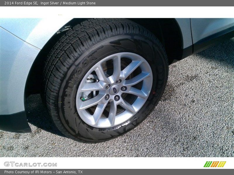 Ingot Silver / Medium Light Stone 2014 Ford Edge SE