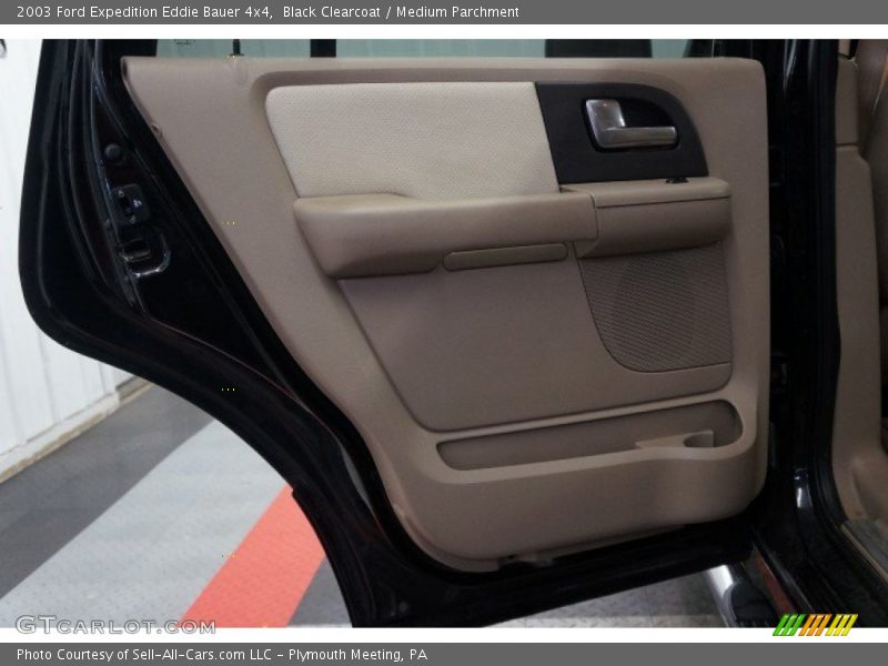Black Clearcoat / Medium Parchment 2003 Ford Expedition Eddie Bauer 4x4