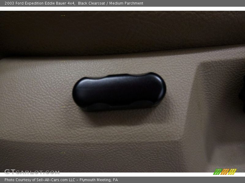 Black Clearcoat / Medium Parchment 2003 Ford Expedition Eddie Bauer 4x4
