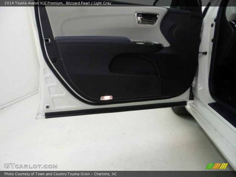 Blizzard Pearl / Light Gray 2014 Toyota Avalon XLE Premium