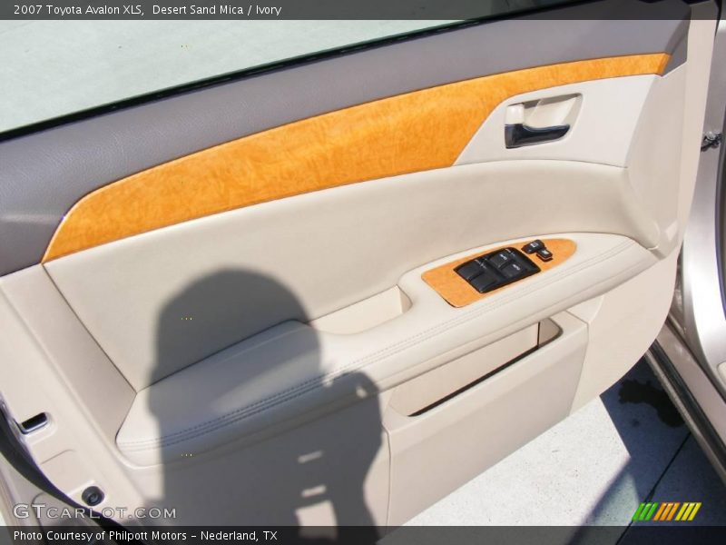Desert Sand Mica / Ivory 2007 Toyota Avalon XLS