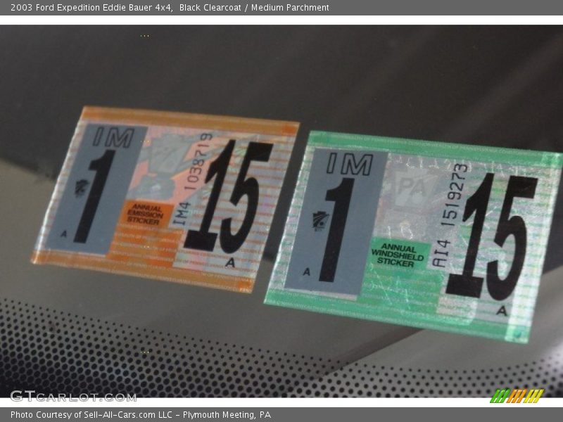 Black Clearcoat / Medium Parchment 2003 Ford Expedition Eddie Bauer 4x4