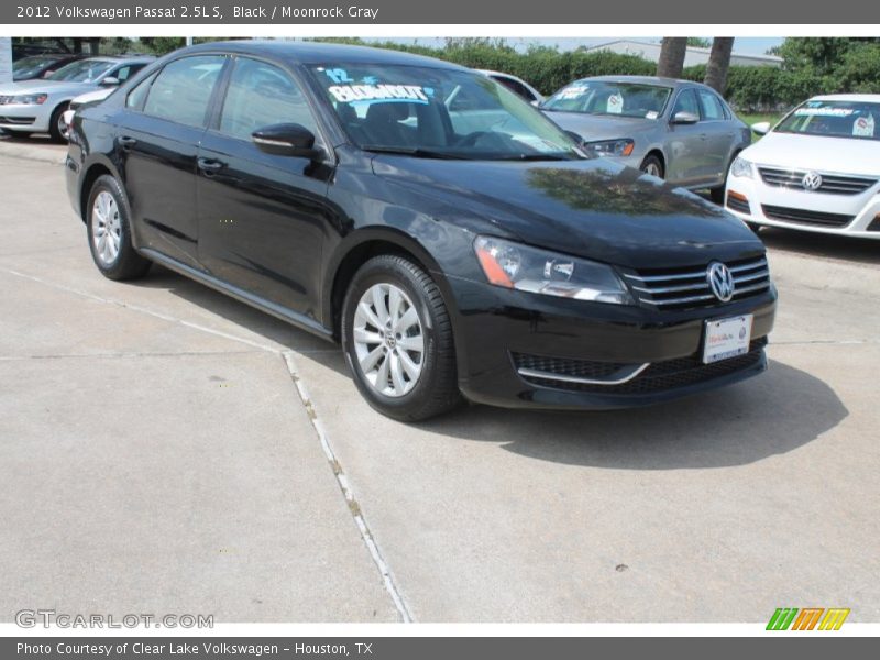 Black / Moonrock Gray 2012 Volkswagen Passat 2.5L S