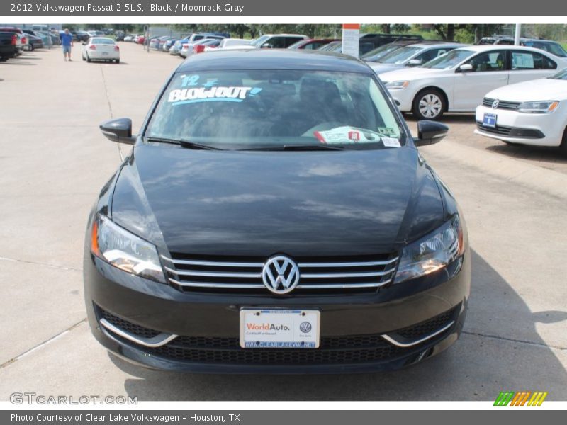 Black / Moonrock Gray 2012 Volkswagen Passat 2.5L S