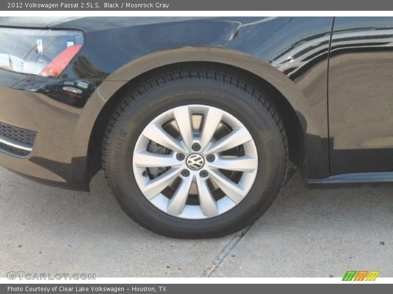 Black / Moonrock Gray 2012 Volkswagen Passat 2.5L S