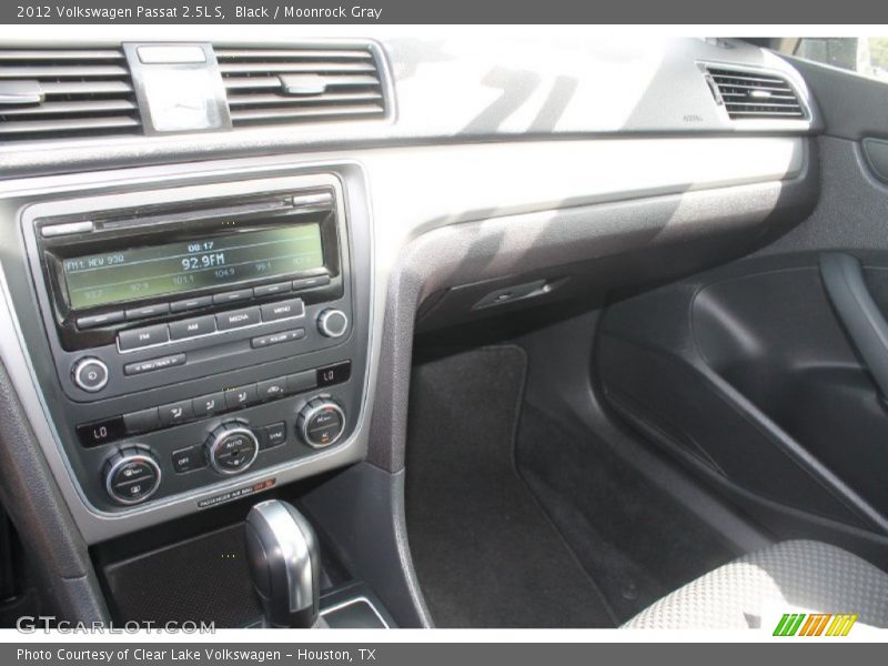 Black / Moonrock Gray 2012 Volkswagen Passat 2.5L S