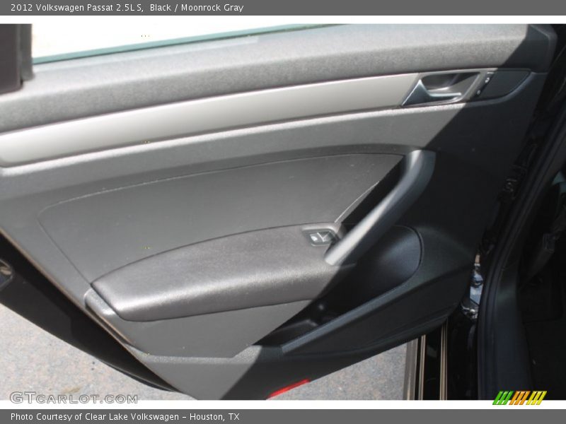 Black / Moonrock Gray 2012 Volkswagen Passat 2.5L S