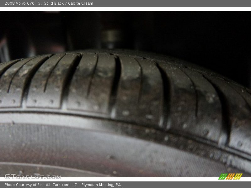 Solid Black / Calcite Cream 2008 Volvo C70 T5