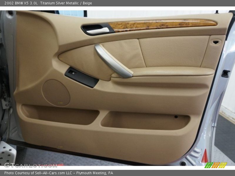 Titanium Silver Metallic / Beige 2002 BMW X5 3.0i