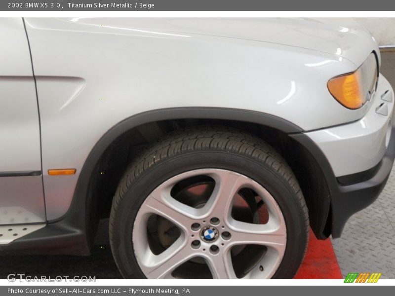 Titanium Silver Metallic / Beige 2002 BMW X5 3.0i