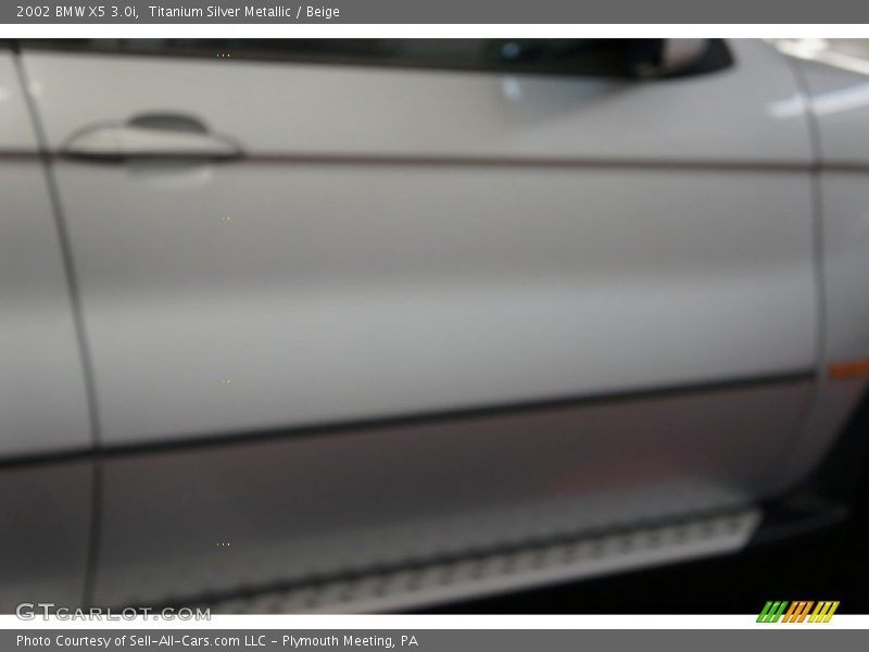 Titanium Silver Metallic / Beige 2002 BMW X5 3.0i