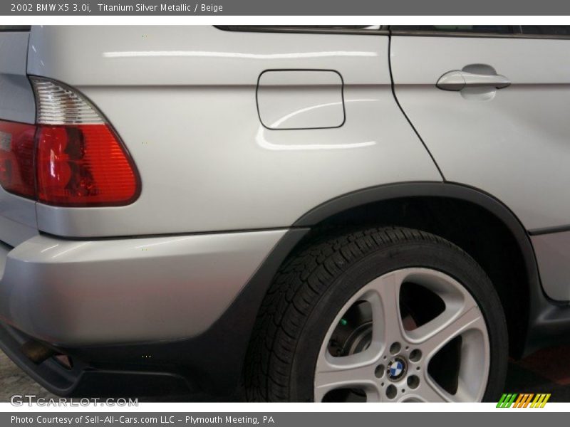 Titanium Silver Metallic / Beige 2002 BMW X5 3.0i