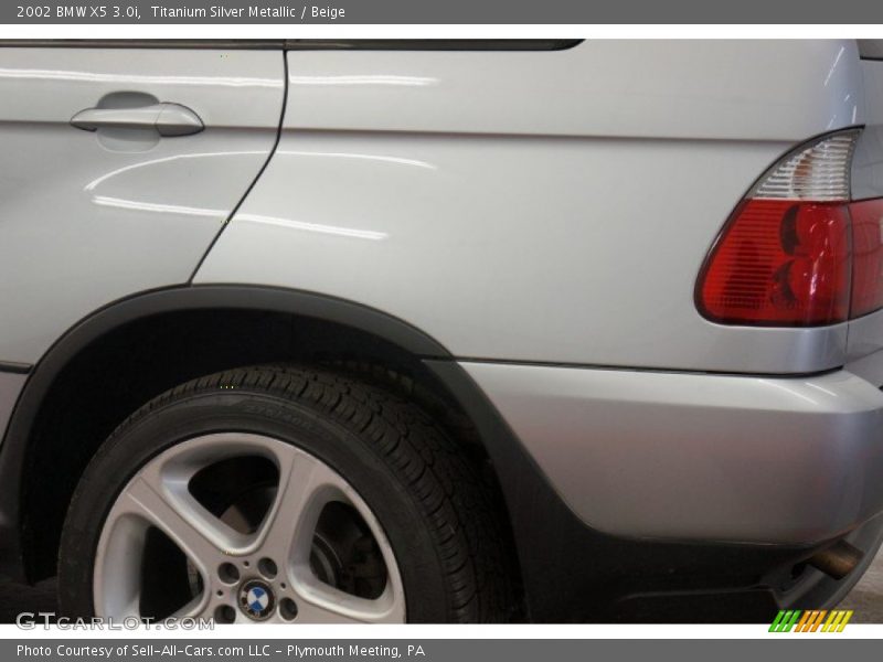 Titanium Silver Metallic / Beige 2002 BMW X5 3.0i