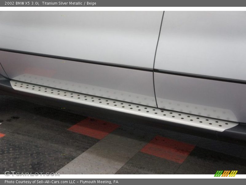 Titanium Silver Metallic / Beige 2002 BMW X5 3.0i
