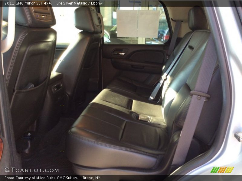 Pure Silver Metallic / Ebony 2011 GMC Yukon SLT 4x4