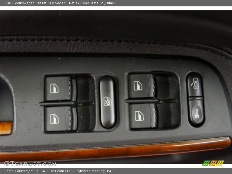 Reflex Silver Metallic / Black 2003 Volkswagen Passat GLX Sedan