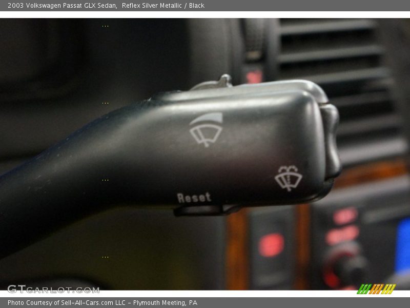 Reflex Silver Metallic / Black 2003 Volkswagen Passat GLX Sedan