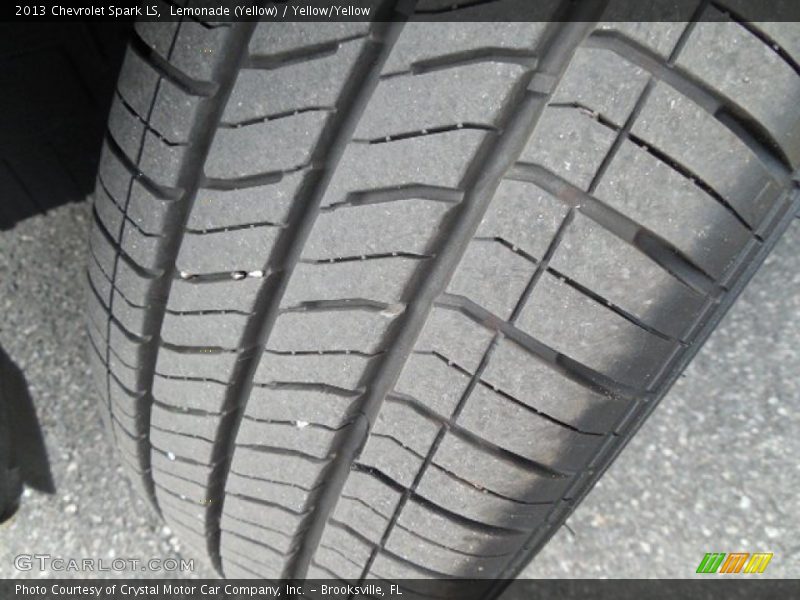 Lemonade (Yellow) / Yellow/Yellow 2013 Chevrolet Spark LS