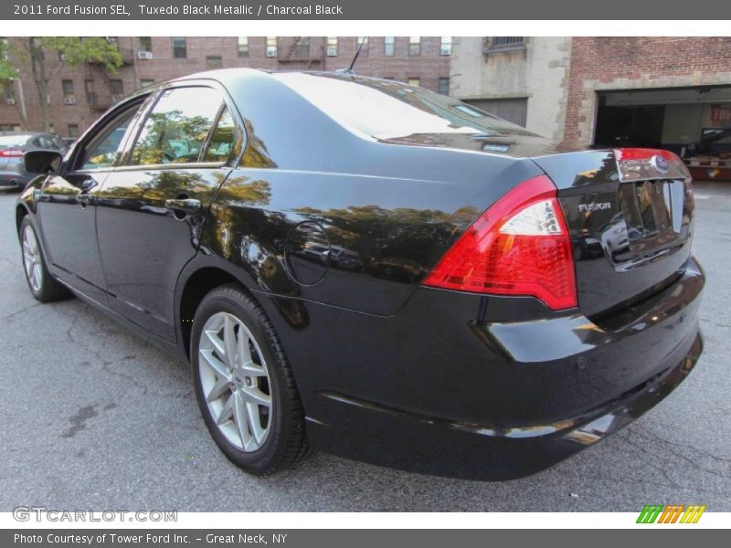 Tuxedo Black Metallic / Charcoal Black 2011 Ford Fusion SEL